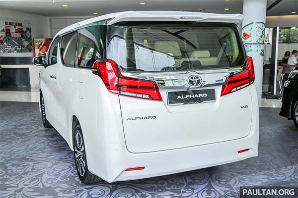 Eksterior Belakang New Alphard