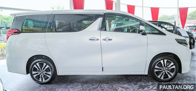 Eksterior Samping New Alphard