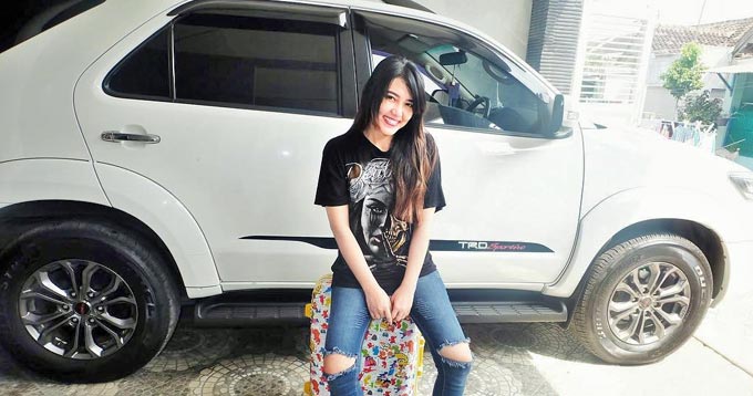 Wanita Jaman Now Lebih Suka Mobil SUV